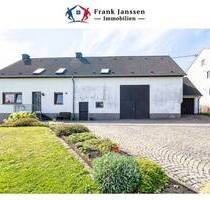 Freistehendes Einfamilienhaus in Wallenborn - Scheune mit Platz für Camper & Garage - großer Garten