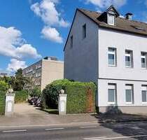 Mehrfamilienhaus mit Baugrundstück im Hildener Süden