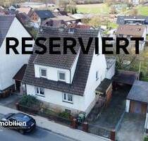 EIN- BIS ZWEIFAMILIENHAUS MIT GROSSEM GRUNDSTÜCK UND VIELSEITIGEM NUTZUNGSPOTENTIAL - Baunatal / Rengershausen