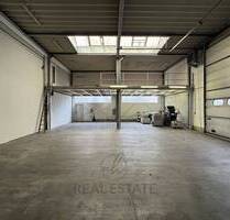 Ebenerdige Lagerfläche mit GalerieebeneHochregal und Rolltor in Norderstedt