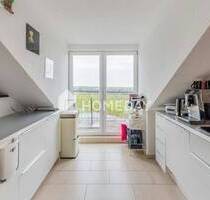 Gepflegte & helle Dachgeschosswohnung - 3 Zimmer, großer Balkon & Carport in ruhiger Lage - Kernen im Remstal / Stetten