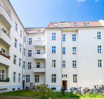 AUFZUG und SÜDBALKON: Sonnige, hochwertig sanierte Gründerzeit-Wohnung mit 3 Zimmern - Berlin Steglitz