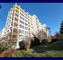 3-Zimmer-Wohnung + zwei Loggien! Renoviert, separate Küche, Wannenbad, neuer Boden, Aufzug - Bochum Querenburg