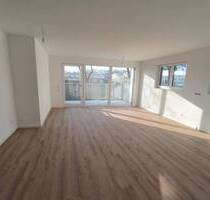 ** ERSTBEZUG! 4,5 Zi.-Wohnung, 107 qm Wfl. im 1. OG, hochwertige Bauweise, modern und schick ** - Bad Rappenau