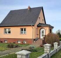 Platz für Familie, Hobby und Haustiere - gemütliches Einfamilienhaus mit Garten und Nebengelass - Wredenhagen