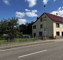 Flößberg OT Frohburg: Großes Wohnhaus mit schönem Grundstück, auch für zwei Familien nutzbar!
