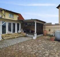 Stilvolles Domizil mit Einliegerwohnung, Wintergarten und großzügiger Terrasse - Allstedt Mittelhausen