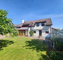 Großzügiges Einfamilienhaus mit Wintergarten, Doppelgarage und separat zugänglichem Einliegerbereich - Ahorn Schorkendorf