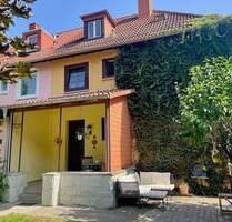 Frisch renoviert und modern - Doppelhaushälfte mit großem Garten - Erfurt Hochheim
