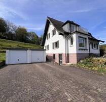 Großes Einfamilienhaus mit großer Terrasse und Garten - Leidersbach Roßbach