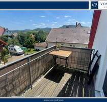 Dachgeschoss-Wohnung mit Fachwerk im Herzen von Heiningen