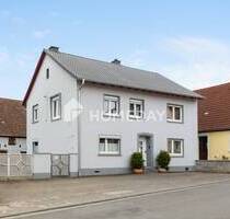 Charmantes Einfamilienhaus mit großzügigem Grundstück und modernisierten Ausstattungen - Geiselberg
