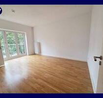 Direkt einziehen! Apartment mit Balkon, separierte Küche & Einbauküche, Parkett, guter Schnitt - Kiel Blücherplatz