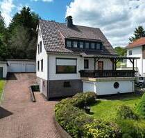 Geräumiges Einfamilienhaus mit Einliegerwohnung in ruhiger Lage mit Fernblick über Benterode - Staufenberg