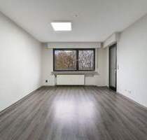 Helle 4,5 Zimmer mit überdachtem Balkon und Gäste-WC - Bergheim Ahe