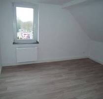 Brück, gemütliche 2-Zimmer im DG, ca. 60 m², Küche, Tageslichtduschbad - Köln