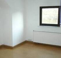 DG-Wohnung mit Single-Küche, in Citynähe von St. Ingbert - Nähe Fitnesscenter (Sofort frei) - Sankt Ingbert