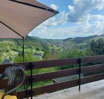 Erholung im Grünen. FerienDoppelhaushälfte mit Ausblick auf Manebach - Ilmenau