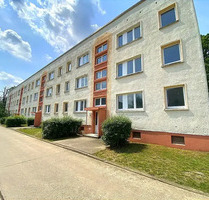 Helle 4 Zimmerwohnung mit Balkon 6 Monate SKY-Abo inklusive! - Annaburg