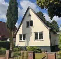 Einfamilienhaus nebst wundervollem Garten und Garage - Hamburg Tonndorf
