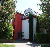 Toplage in Karlsruhe-Rüppurr: Luxuriöse 3-Zi.-Wohnung mit Einbauküche und Garage