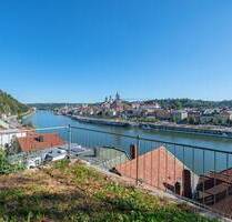 Denkmalgeschützter Altbau: 5-Zimmer-Wohnung mit spektakulärem Felsengarten - Passau Altstadt