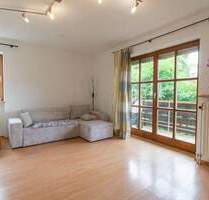 Ruhige, kleine 3-Zimmer, Küche, Bad Wohnung in kleinem Mehrfamilienhaus + Stellplatz + Keller + großer Balkon - Wettstetten