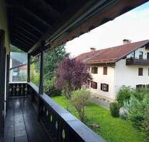 Charmante 2-Zi Wohnung im 1. OG mit Tageslichtbad und Stellplatz - Eschenlohe