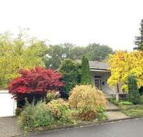 EINFAMILIENHAUS MIT EINLIEGERWOHNUNG, GROSSEM GRUNDSTÜCK UND ZWEI GARAGEN... - Künzell