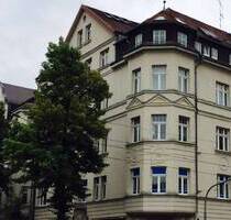 Sicher vermietet: DG-Wohnung mit großer Sonnenterrasse in gefragter Lage von Leipzig