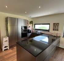 Zuhause mit Perspektive - Großzügiges, hochwertiges Einfamilienhaus mit Einliegerwohnung - Niederwinkling Lauterbach