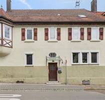 Historisches Flair trifft auf modernen Wohnkomfort - charmantes Zweifamilienhaus mit Ausbaupotential ! - Oberstenfeld