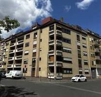 Familienfreundliche 4-Zimmer Dachgeschosswohnung mit Loggia und TG-Stellplatz direkt am Melanchtonpark - Nürnberg Steinbühl