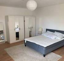 Möbliertes Apartment in zentraler Lage mit EBK OHNE Aufzug u. Balkon! Für 1 Person! - Frankfurt am Main Gallus