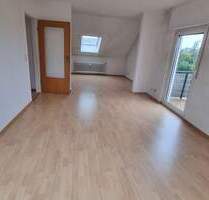 Großzügige 3 Zimmer Dachgeschosswohnung mit Balkon - Dietzenbach