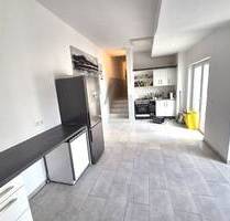 Sorglos-Studentenwohnung mit Balkon - direkt an der Uni! All-Inclusive! Gemeinschaftsküche! - Mannheim Schlossgebiet (L5 - L15)