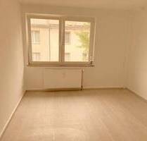 Wohnen mit Balkon! Seitenstraße in Düsseldorf-Rath!
