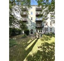 Zentral gelegene 3-Zimmer-Dachgeschosswohnung mit Balkon in Elbnähe - Dresden Äußere Neustadt (Hoyerswerdaer Str.)