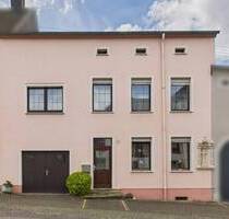 GEPFLEGTES WOHNHAUS MIT 4 SZ, 2 BÄDERN, GARTEN U. GARAGE IN TOP LAGE! - Perl