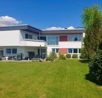 Die Aussicht ist bestechend - Bungalow in Neckartenzlingen - 3 Garagen