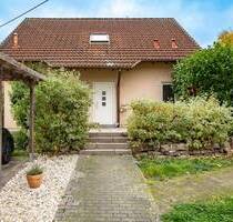 Modern + energieeffizient + freistehend + für jedes Kind ein eigenes Zimmer - Hohenstein Steckenroth