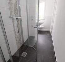 So einfach kann Wohnen sein...EG-Wohnung mit bodengleicher Dusche im Grünen!!! - Freiberg