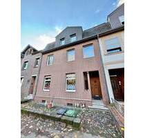 Zweifamilienhaus mit 158 m² Wohnfläche + Garten + Garage - in guter Lage von Kohlscheid (Herzogenrath) - derzeit an zwei Mieter vermietet