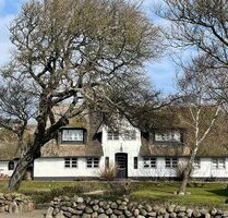 Reetdachanwesen mit Potenzial - 2.750.000,00 EUR Kaufpreis, ca.  450,00 m² Wohnfläche in Westerland (PLZ: 25980)