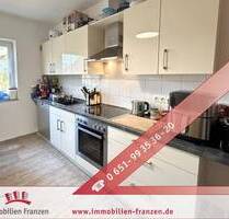 Trier-Nord: Charmante 2-Zimmer-Wohnung mit Tageslichtbad & Einbauküche - Hell & Modern !