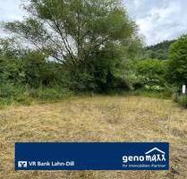 Wolzhausen: Sonniges Grundstück mit aufstehendem Carport - Breidenbach / Wolzhausen