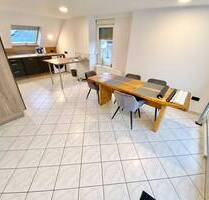 TOLLE WOHNUNG! - MODERNE EBK - 2 Balkone - Hof-und Gartennutzung - Glauburg Stockheim