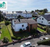 Viel Platz für die Familie - Einfamilienhaus mit Einliegerwohnung in Niederklein - Stadtallendorf / Niederklein