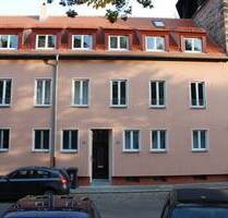 Innenstadt und doch sehr ruhig - Hochwertig renoviertes 2 Zimmer Apartment direkt an der Stadtmauer - Nürnberg Altstadt / St. Lorenz