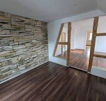 Renovierte 3,5-Zimmer-Wohnung mit Garage in Göppingen - fußläufig in die Innenstadt und Stadtparks